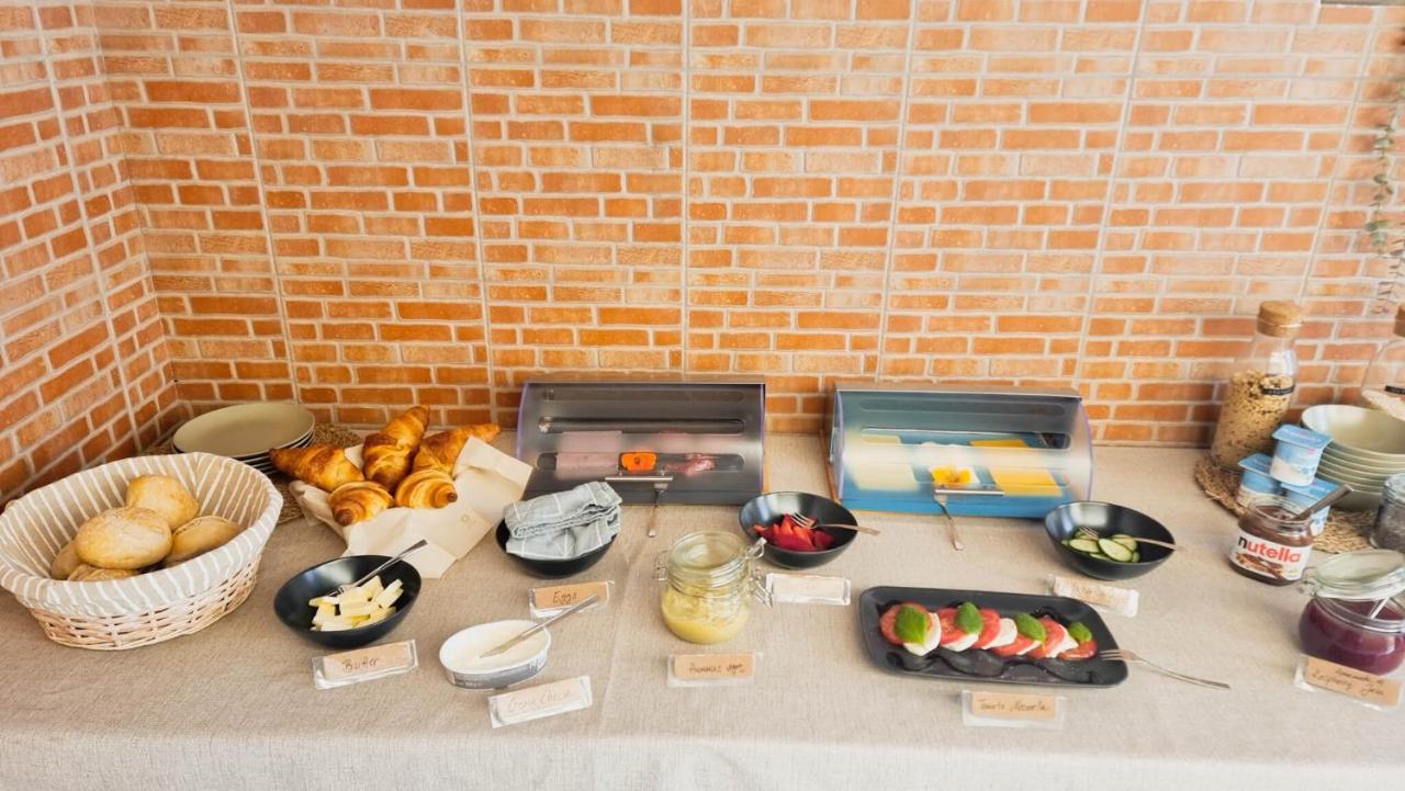 ホテル Tika Surf Camp Ericeira Carvoeira エクステリア 写真