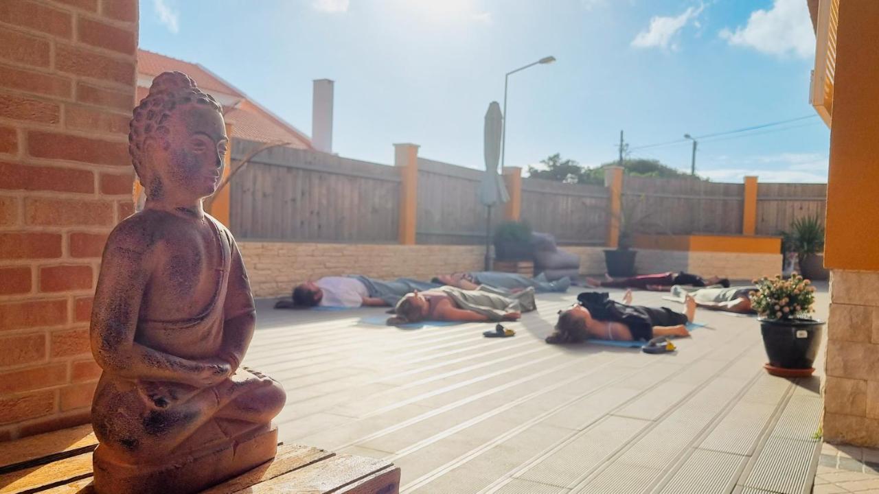 ホテル Tika Surf Camp Ericeira Carvoeira エクステリア 写真